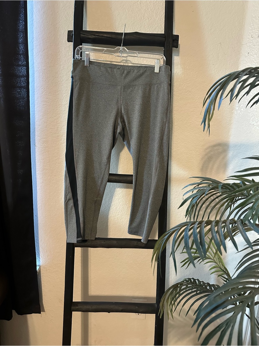 Champion Gray Cropped Leggings with Side Panel